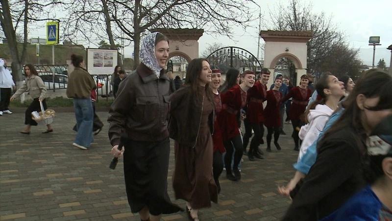 Армяне Ставрополья угостили кятой и станцевали кочари в спецпроекте &laquo;Победы26&raquo;