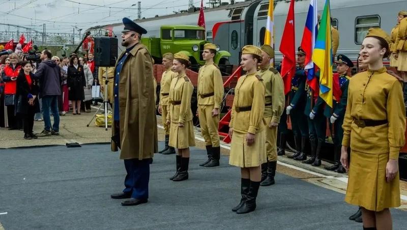 Аутентичные паровозы привезли ретро-поезд &laquo;Победа&raquo; в Невинномысск