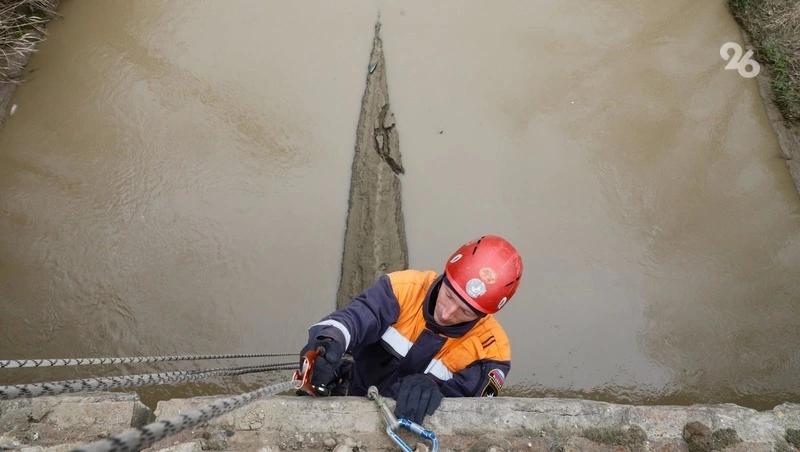 Дополнительную группу спасателей МЧС России направили в Дагестан