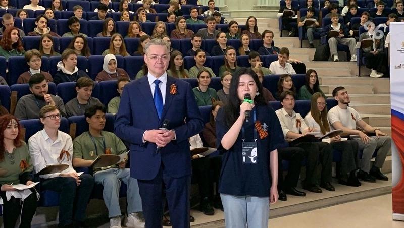 Губернатор Ставрополья посетил площадку проведения &laquo;Диктанта Победы&raquo;