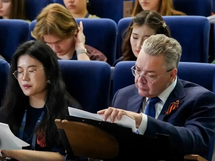 Губернатор Владимиров принял участие в акции «Диктант Победы»