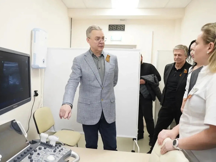 Губернатор Владимиров проинспектировал новую поликлинику и строящийся детский сад в Михайловске