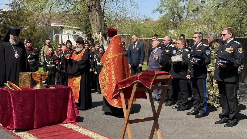 Муралы в честь казаков-героев создали в Будённовске