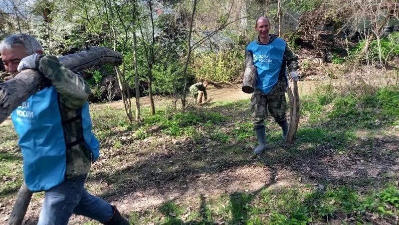 На Ставрополье очистили берег реки Юца