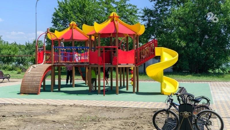 На Ставрополье установят ещё 11 новых детских площадок