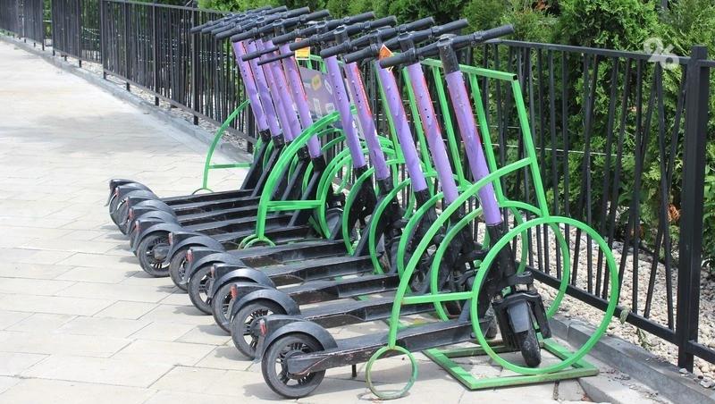 Ограничение скорости и мест парковки СИМов ввели в крупных городах Ставрополья