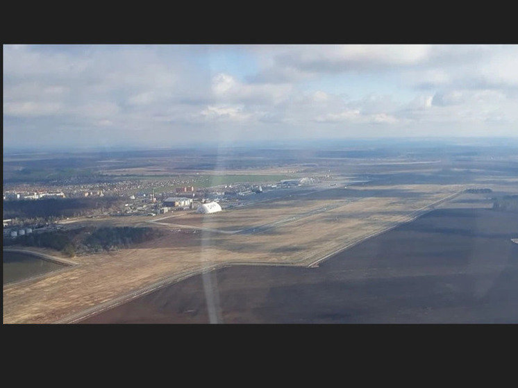 Олег Скрипочка и Сергей Рыжиков встретились с гостями аэропорта Курумоч на старте «Недели космоса»