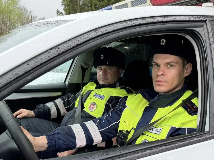 Сотрудники ДПС в Курском округе спасли водителя с приступом диабета, доставив его в реанимацию