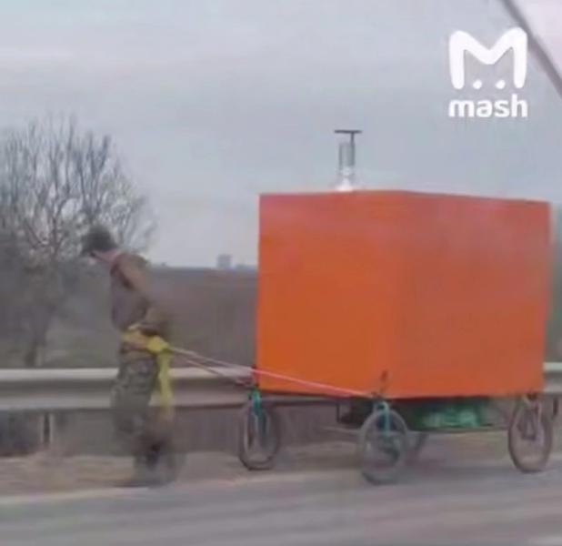 Ставрополец Саша Конь отправился пешком в Бразилию с 300-килограммовой повозкой