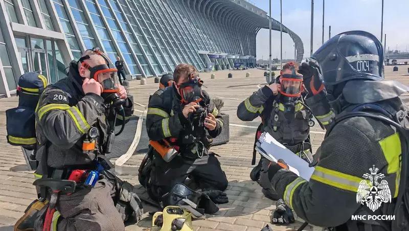 Условный пожар потушили сотрудники МЧС на учениях в &laquo;Минводы ЭКСПО&raquo;