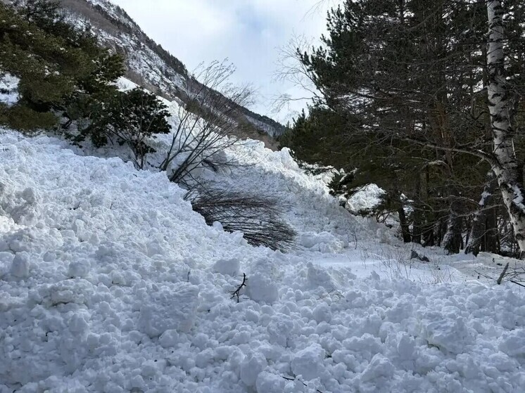 В КБР из-за схода лавин перекрыт подъезд к турбазе «Чегем»