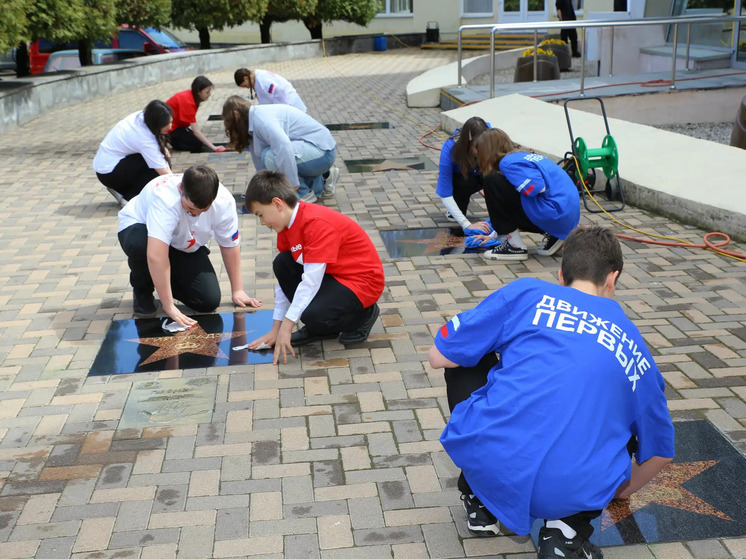 В Кисловодском цирке станцевали лезгинку на манеже и сделали педикюр слонихам