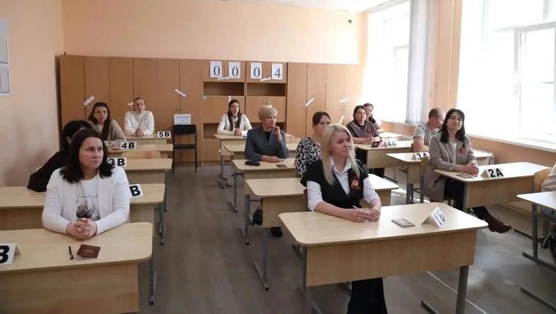 В Ставрополе более 65 взрослых написали пробный ЕГЭ по русскому языку