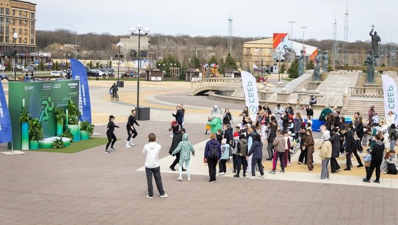 В Ставрополе провели массовую зарядку для подготовки к Зелёному Марафону