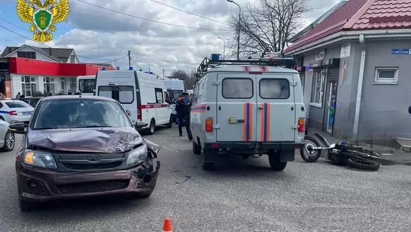 В Железноводске при столкновении мотоцикла и легковушки погиб человек
