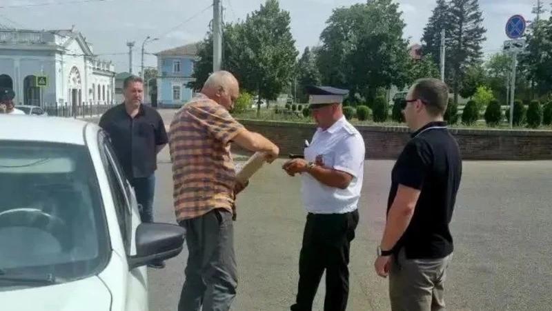 Выпускник &laquo;Героев Ставрополья&raquo; выявил нарушения в работе троллейбусов и такси