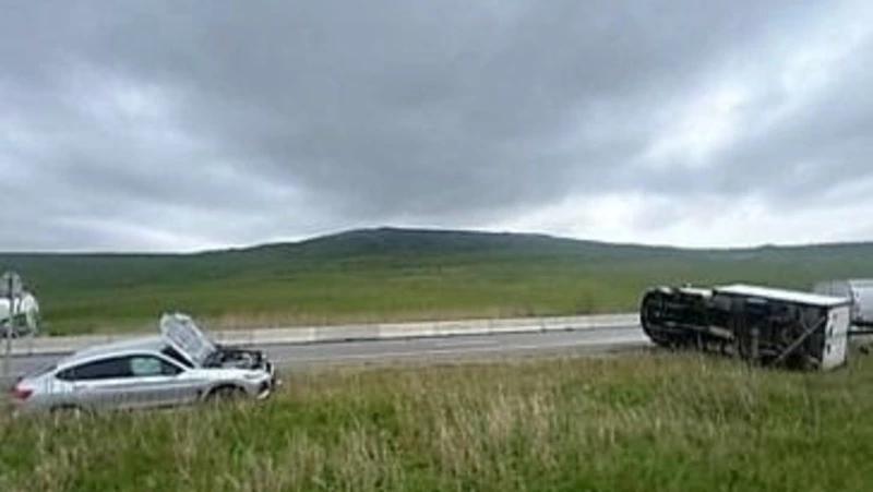 Женщина на BMW догнала и сбила &laquo;Газель&raquo; под Ставрополем