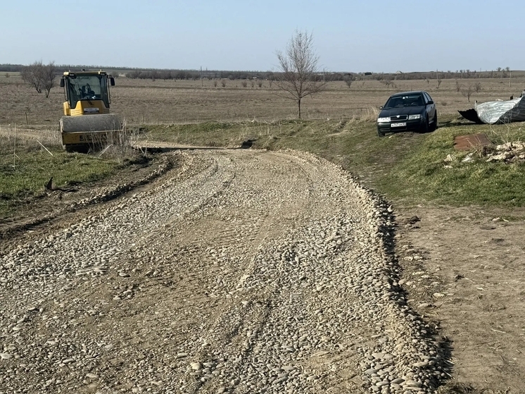 Более 2 км хуторских дорог отремонтировали в Изобильненском округе Ставрополья