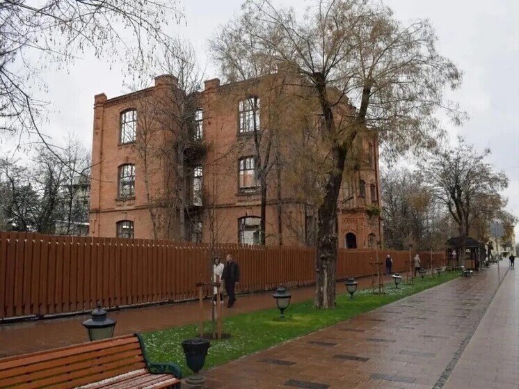 Гимназию Сильникова в Кисловодске в шестой раз выставили на торги