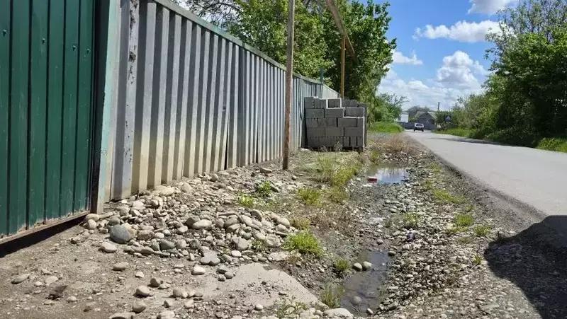 Глава Предгорья встретился с жителями после сообщений о подтоплении домов