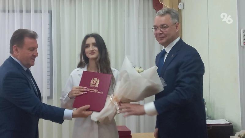 Глава Ставрополья наградил работников детсада за спасение воспитанников от БПЛА