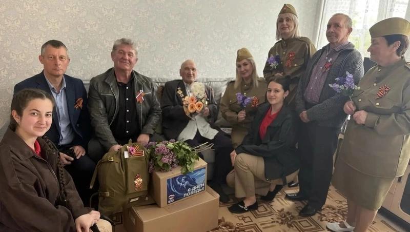 На Ставрополье с 9 мая ветеранов поздравили представители «Единой России»
