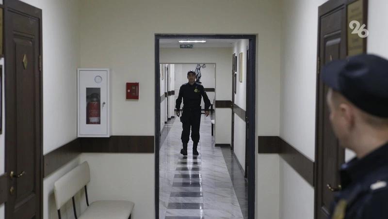 Обвиняемого во взятке ставропольского судью в отставке отправили под стражу