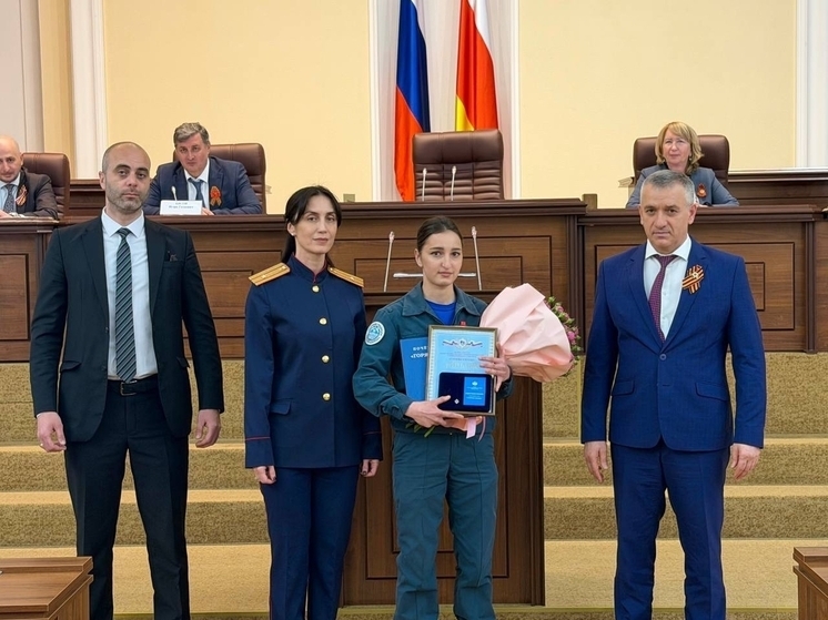 Студентку из Владикавказа наградили знаком «Горячее сердце» за спасение строителя в Тамани