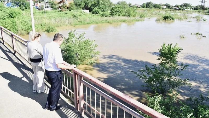 Уровень воды в русле реки Калаус в Светлограде составляет 9,71 м