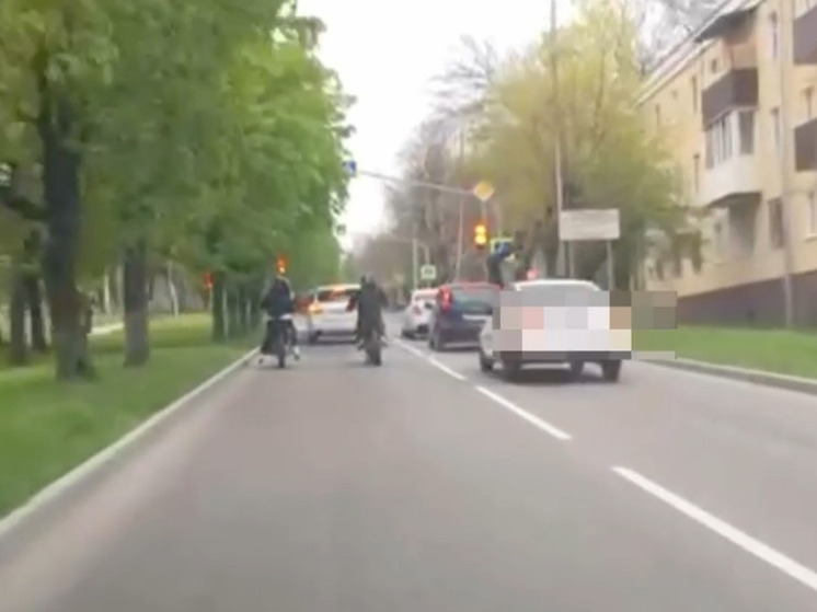 В Ессентуках задержали троих подростков на питбайках