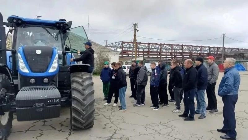 В Кочубеевском округе создадут базу для подготовки аграрных специалистов