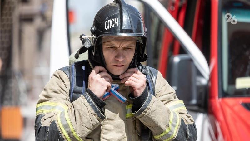 Заправка горит на 250 квадратах в дагестанском Каспийске